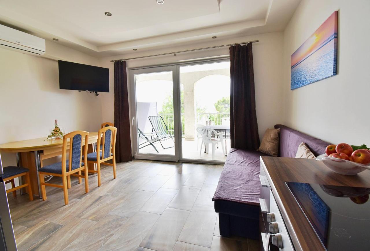 Apartmani Solis Vir Ngoại thất bức ảnh