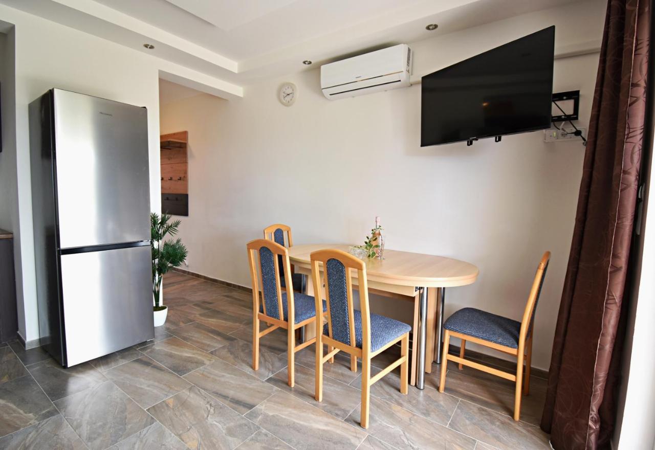 Apartmani Solis Vir Ngoại thất bức ảnh