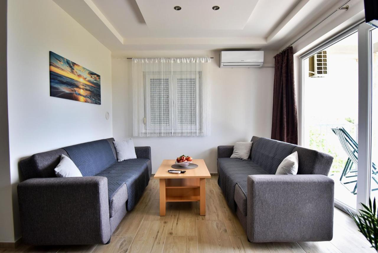 Apartmani Solis Vir Ngoại thất bức ảnh