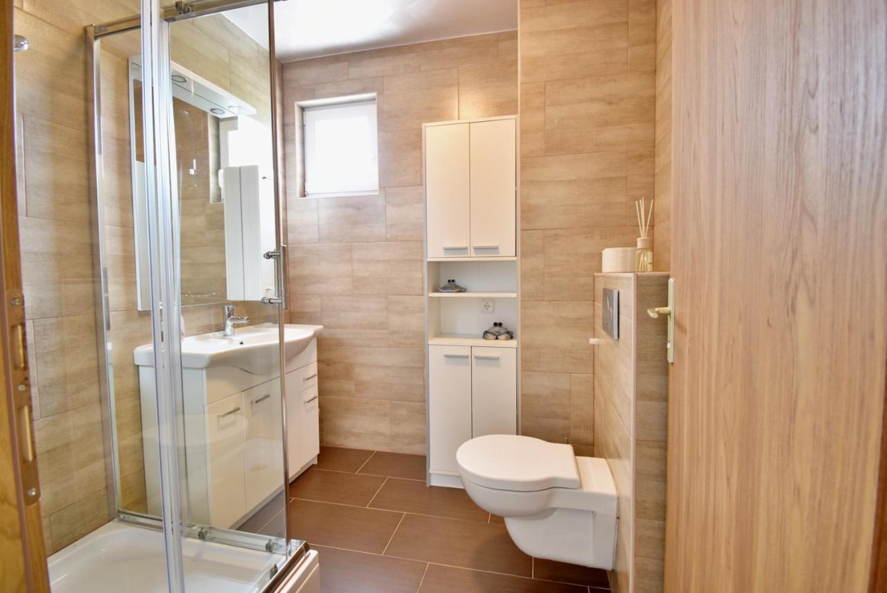 Apartmani Solis Vir Ngoại thất bức ảnh
