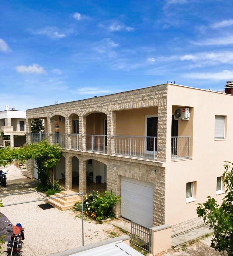 Apartmani Solis Vir Ngoại thất bức ảnh